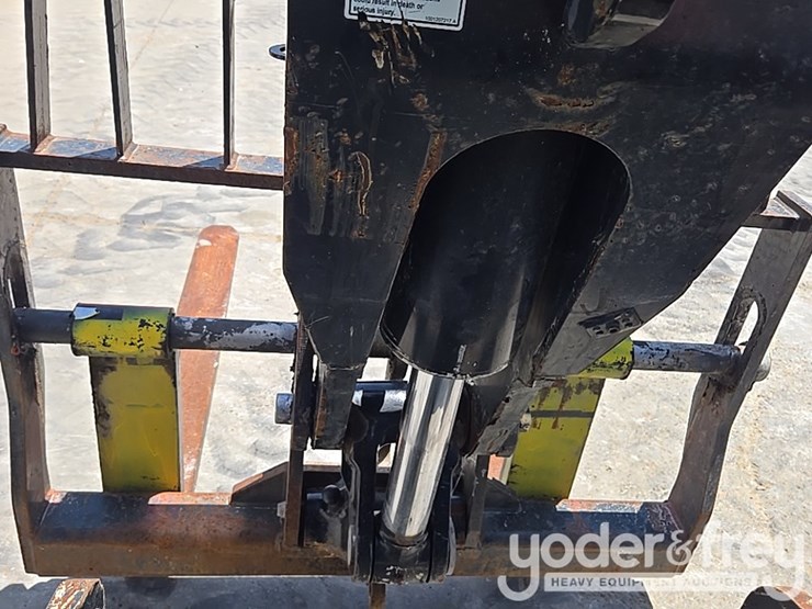 2018-jlg-1055-image-22