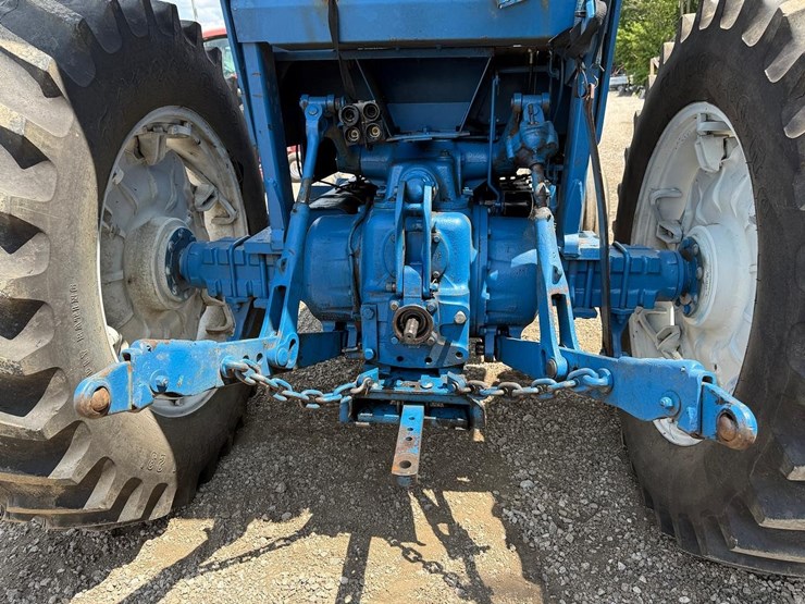 ford-7700-image-12