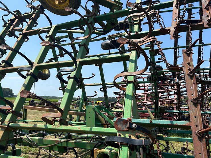 john-deere-34-image-31