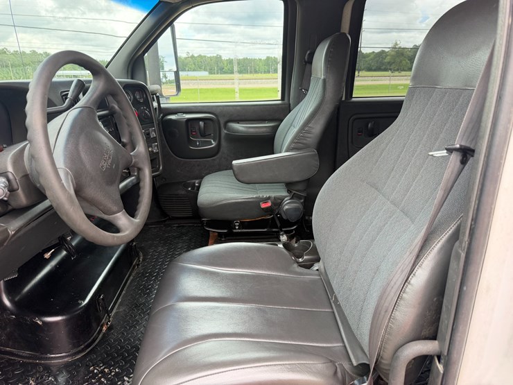 #31448-•-2007-chevrolet-c5500-image-14