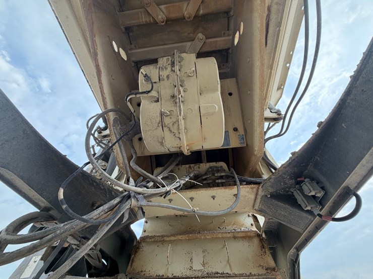 2012-metso-lokotrack-lt1213-tracked-impact-crusher-plant-image-49