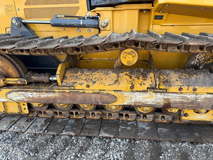 2016-deere-650k-lgp-image-20