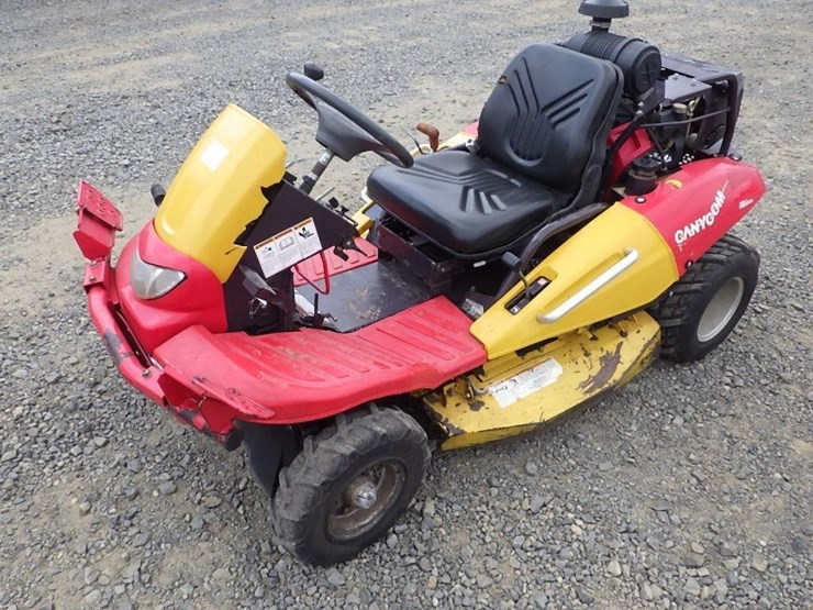 canycom-cmx2402-ride-on-mower-image-1