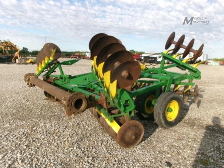 john-deere-bw-image-6