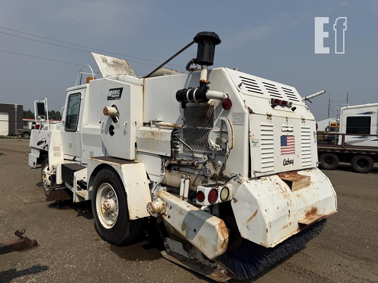 mobil-athey-street-sweeper-8401-image-10