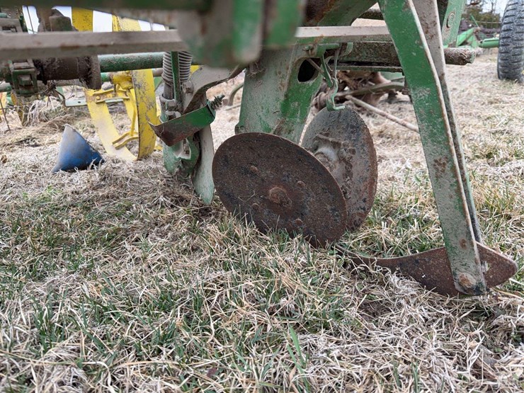 john-deere-two-row-planter-image-11