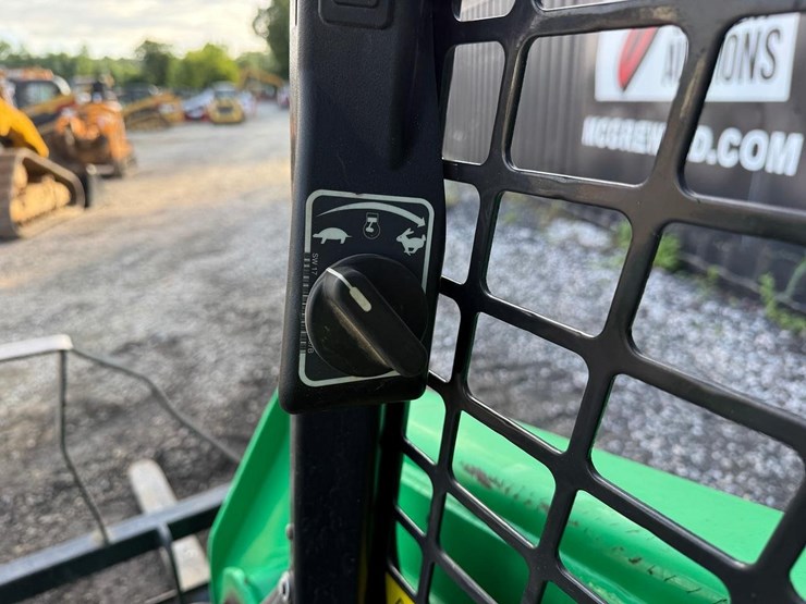 bobcat-t550-image-21