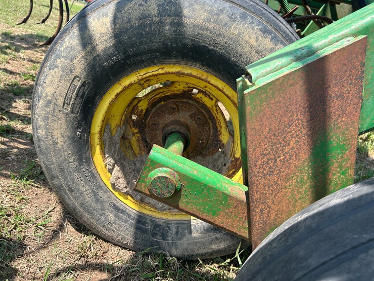 john-deere-34-image-9