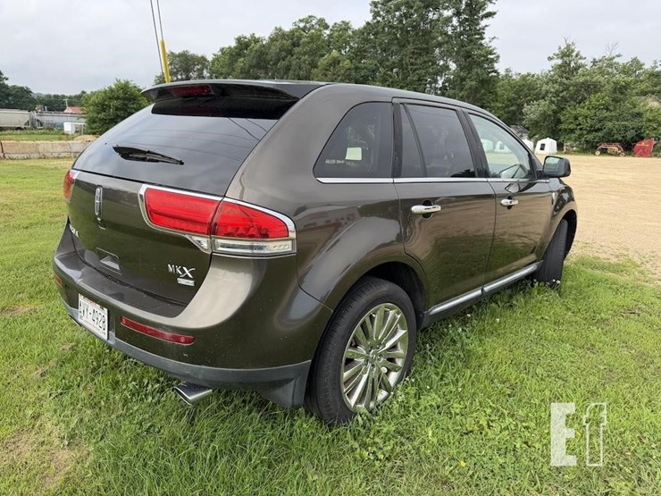 2011-lincoln-mkx-image-5