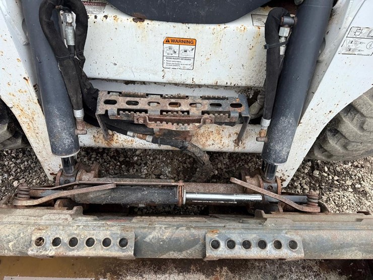 2018-bobcat-s570-image-10