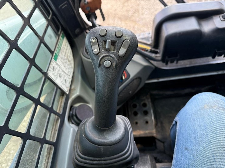 2018-bobcat-t590-image-24