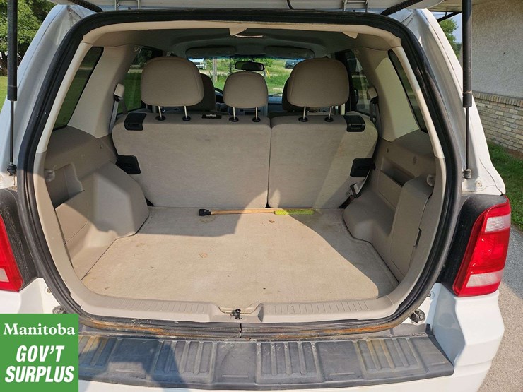 2011-ford-escape-image-22