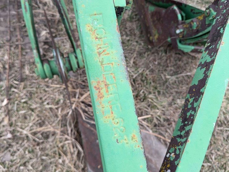 john-deere-pull-type-two-bottom-plow-image-22