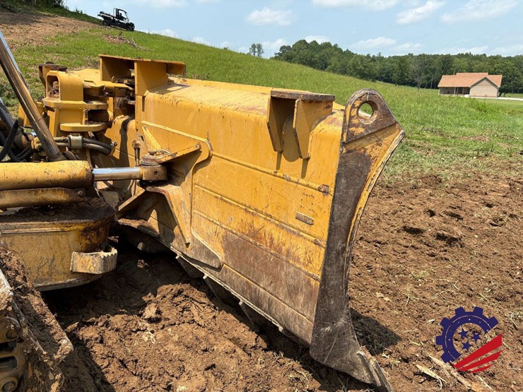 2015-caterpillar-d6t-lgp-image-11