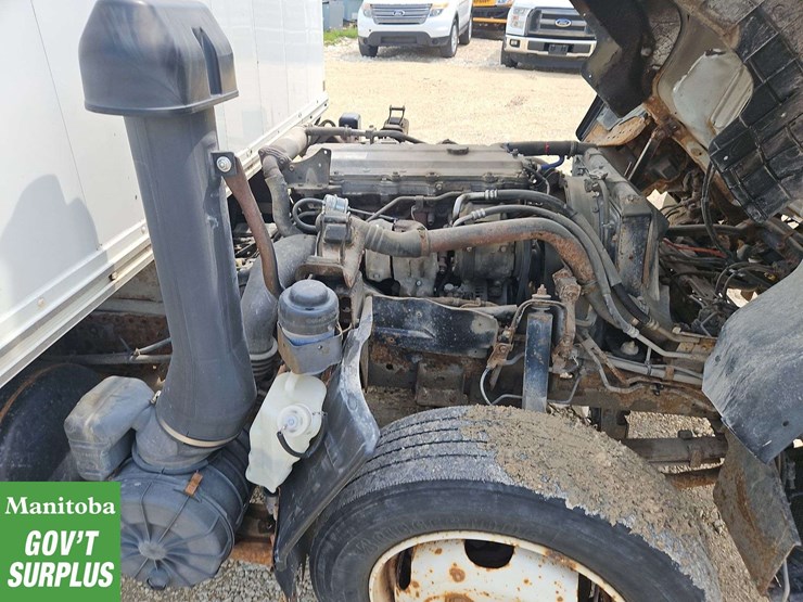 2007-gmc-w5500-image-17