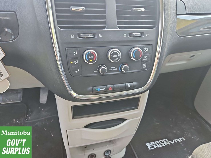 2016-dodge-grand-caravan-sxt-image-20