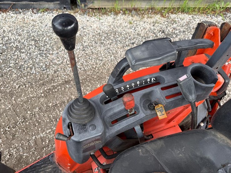 kubota-b26-image-25