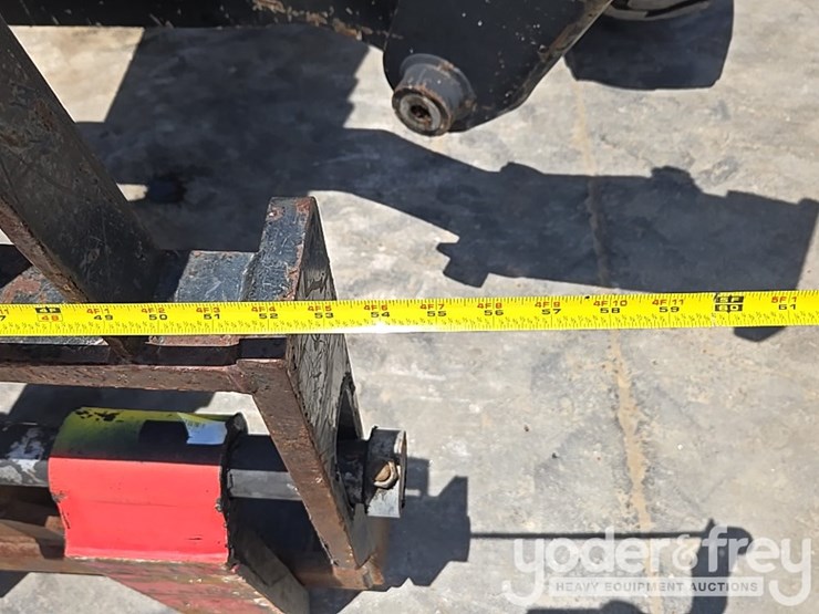 2018-jlg-1055-image-17