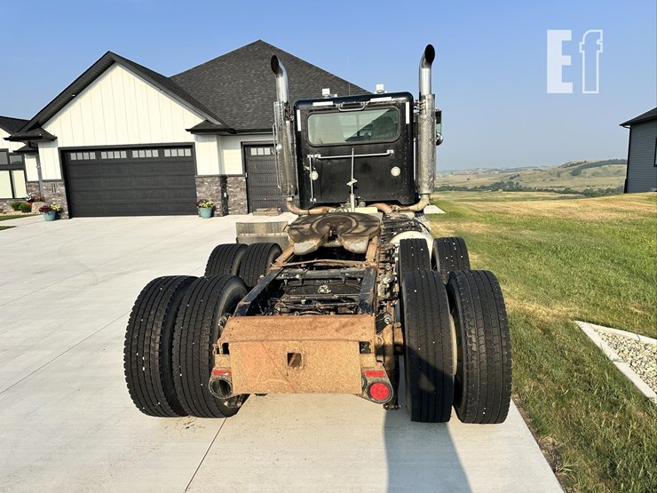 2012-peterbilt-386-image-5