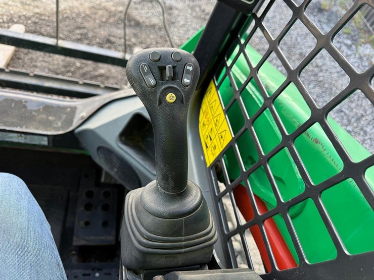 bobcat-t550-image-20