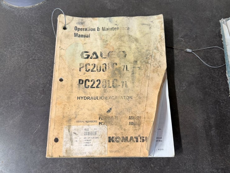 2002-komatsu-pc220-lc-7l-image-45
