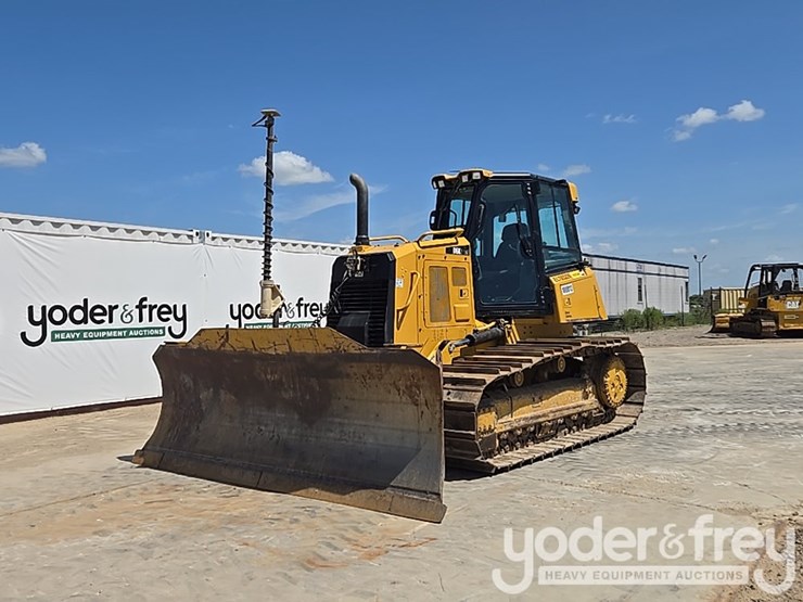 2020-caterpillar-d6k2-lgp-image-1