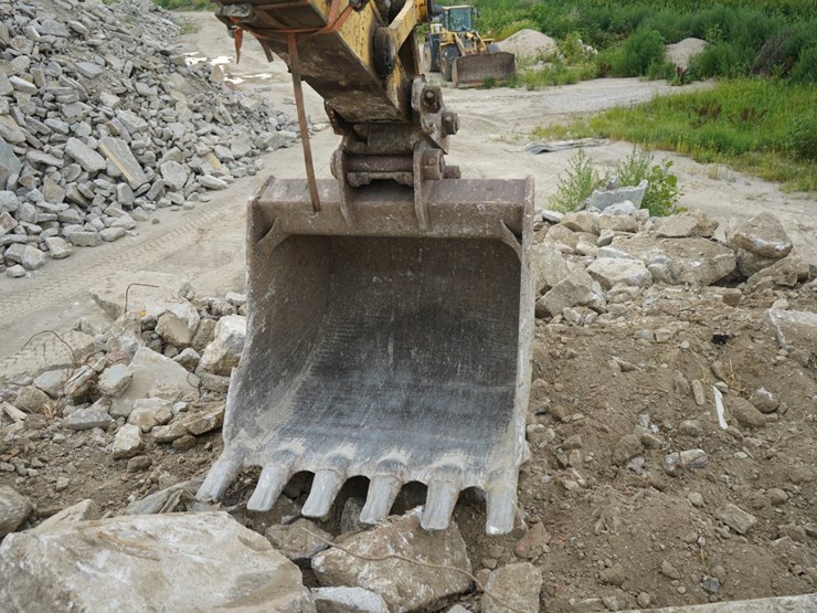 2006-komatsu-pc220-lc-8-image-15