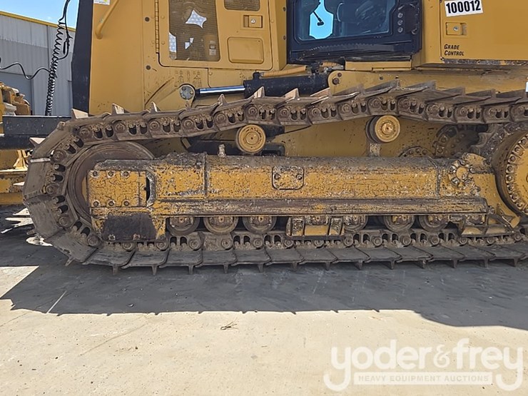 2020-caterpillar-d6k2-lgp-image-10