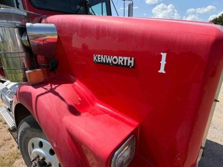 2005-kenworth-t800-image-16