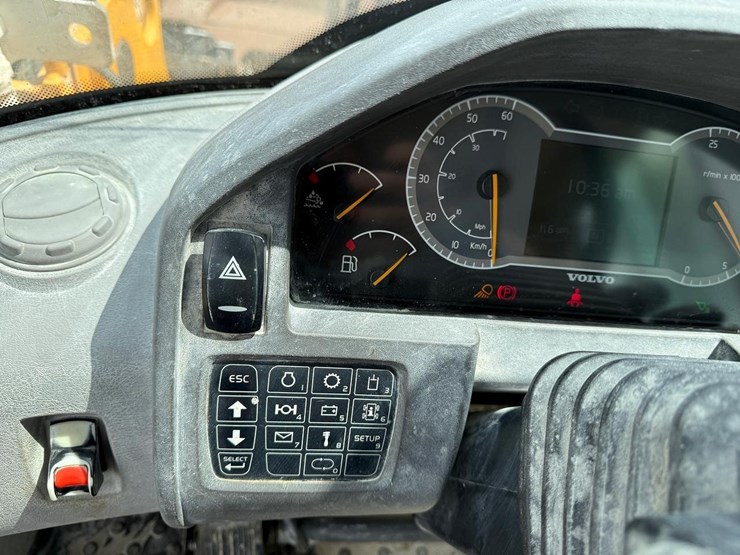 2017-volvo-l60h-image-23