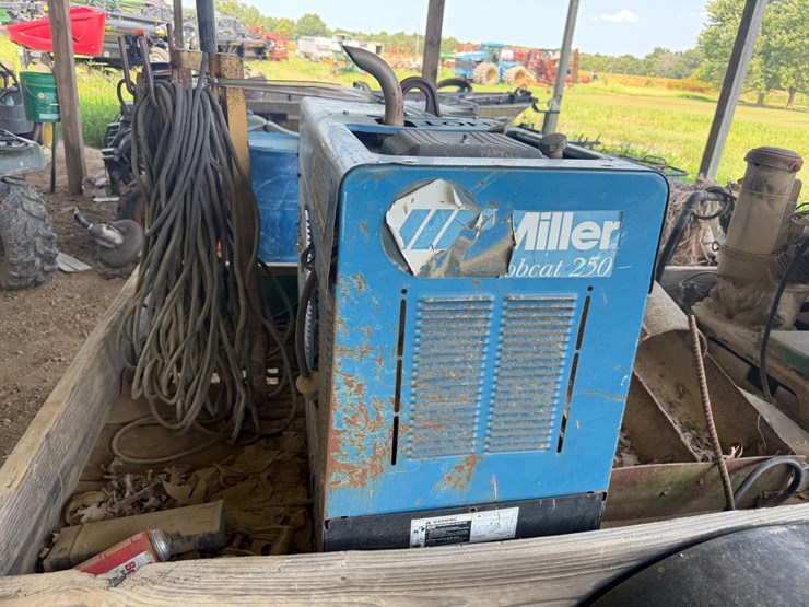 miller-bobcat-250nt-image-9