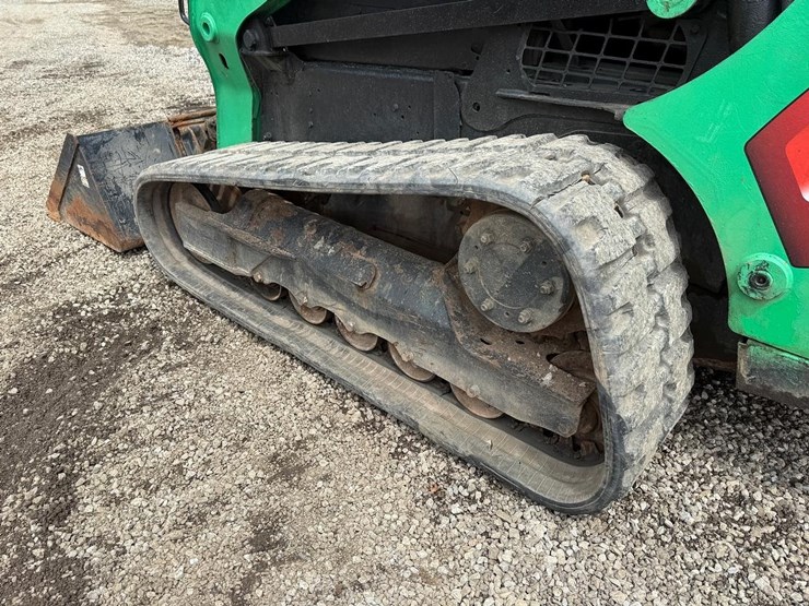 2017-bobcat-t740-image-16