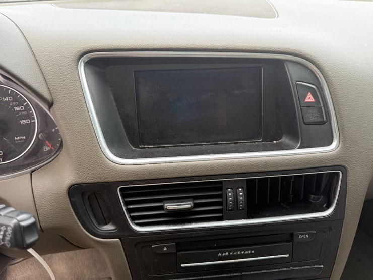2012-audi-q5-image-41
