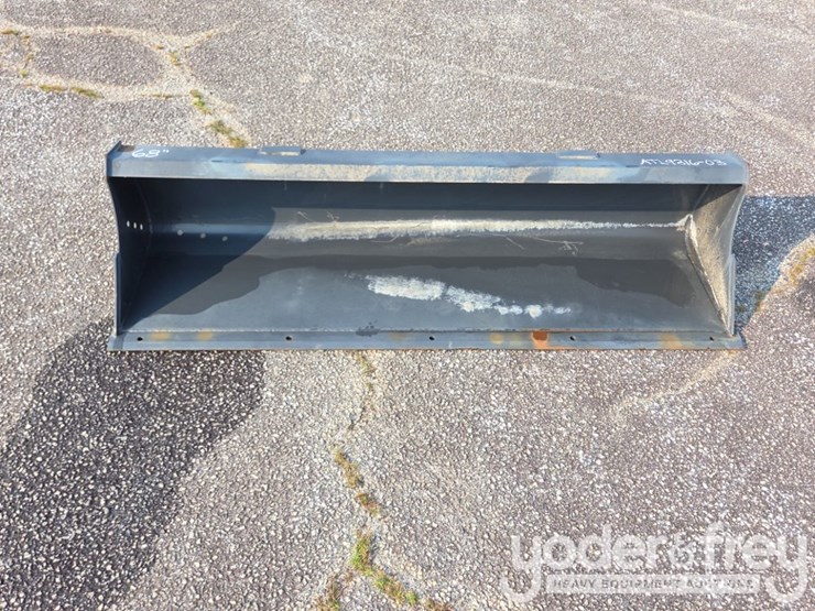 unused-68"-smooth-edge-bucket-c/w-pins-to-suit-tractor-image-5