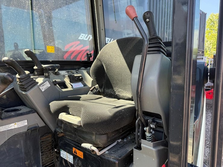 2021-bobcat-e60-image-18
