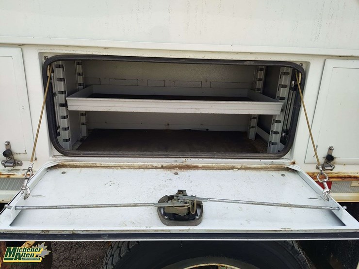 international-durastar-4400-image-32