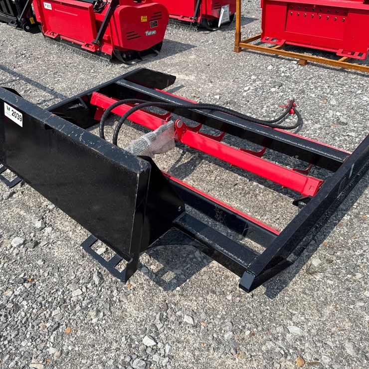 #2039 • Unused Future FR70 72" Skid Steer Flat Ripper INV#48899