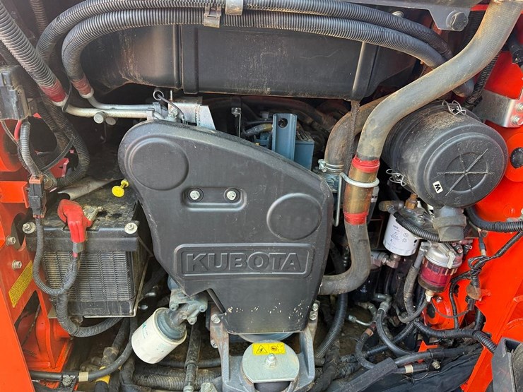 kubota-ssv65-image-14