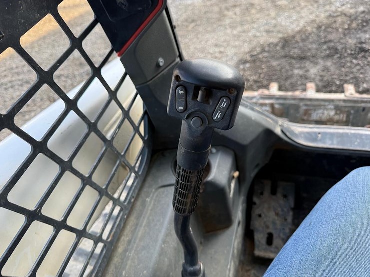 bobcat-t62-image-25