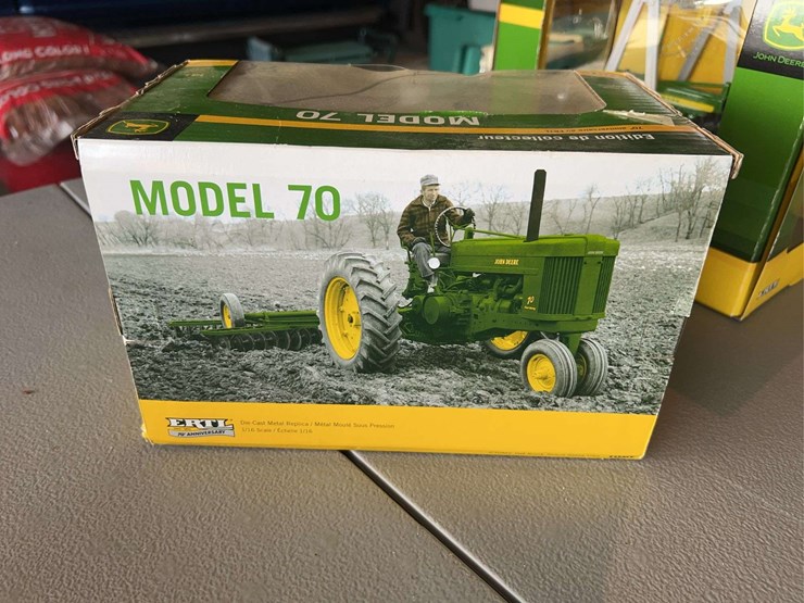 john-deere-16-image-5