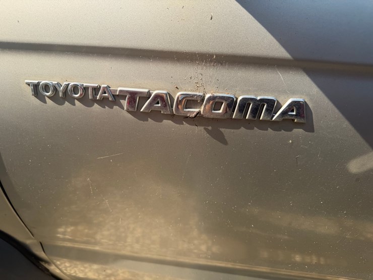 2001-toyota-tacoma-image-4