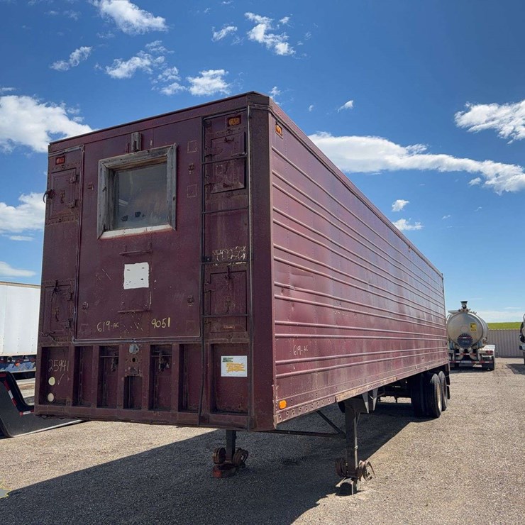 2004 T/A 40 Dry Van Trailer