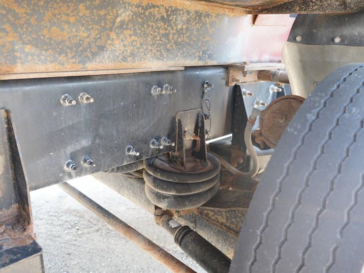 2018-mack-granite-gu713-image-36