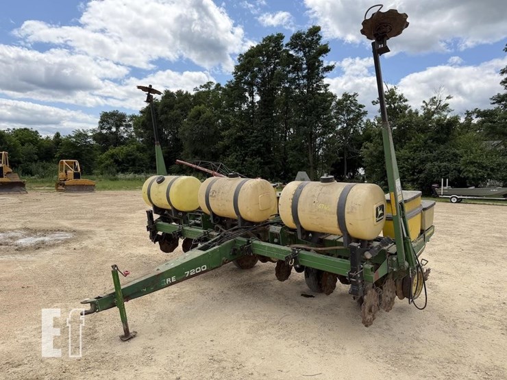 john-deere-6765-image-1