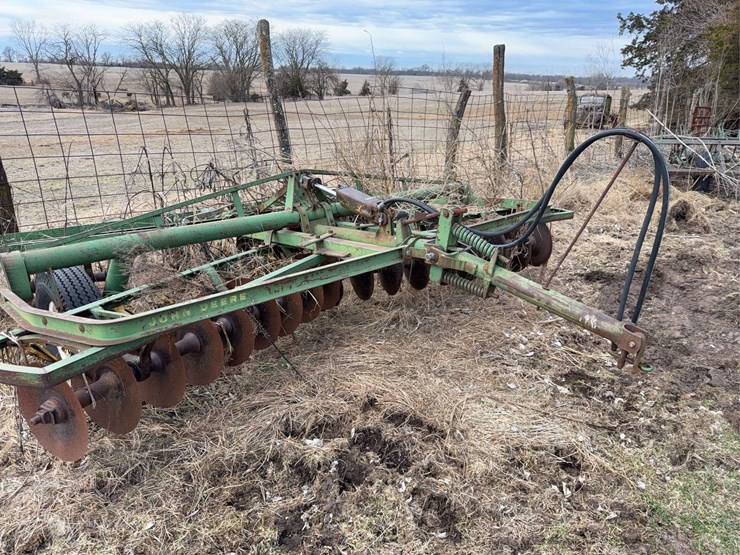 john-deere-11-image-4