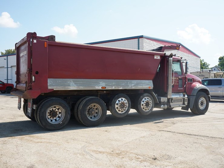 2018-mack-granite-gu713-image-4