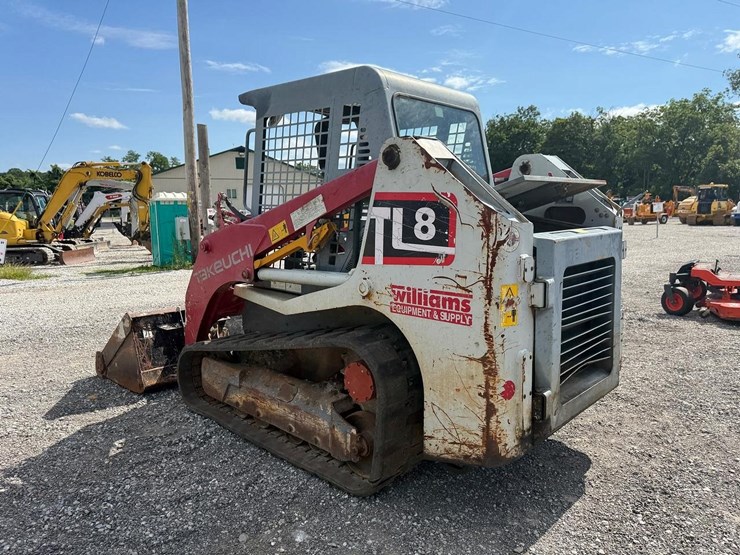 2017-takeuchi-tl8-image-2