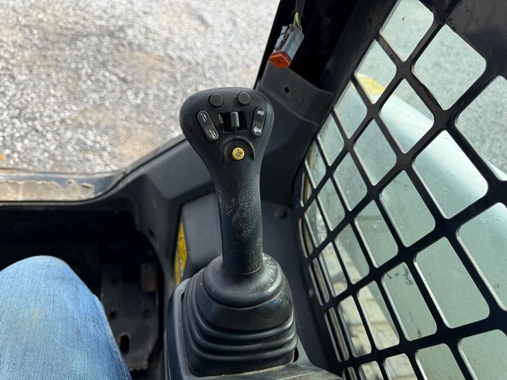 2020-bobcat-t76-image-20