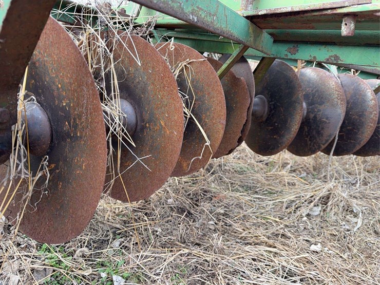john-deere-11-image-7