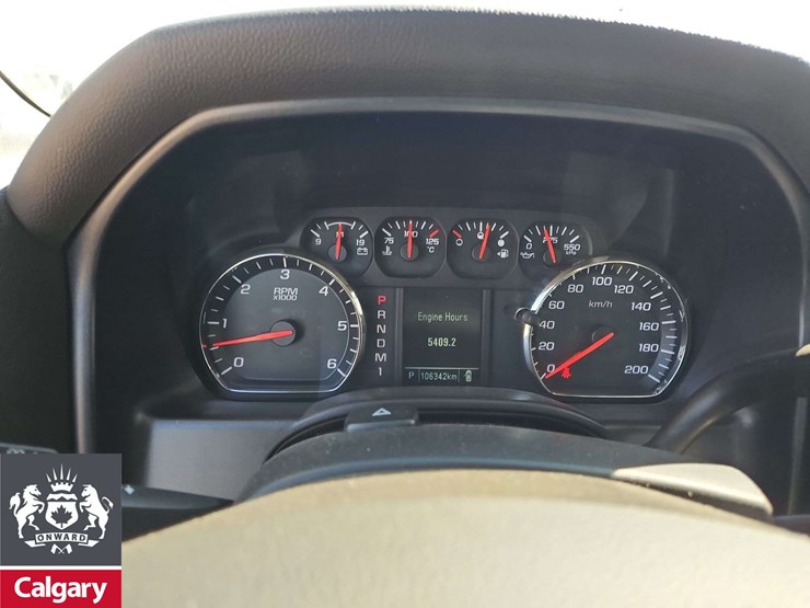 2015-gmc-sierra-2500hd-image-19